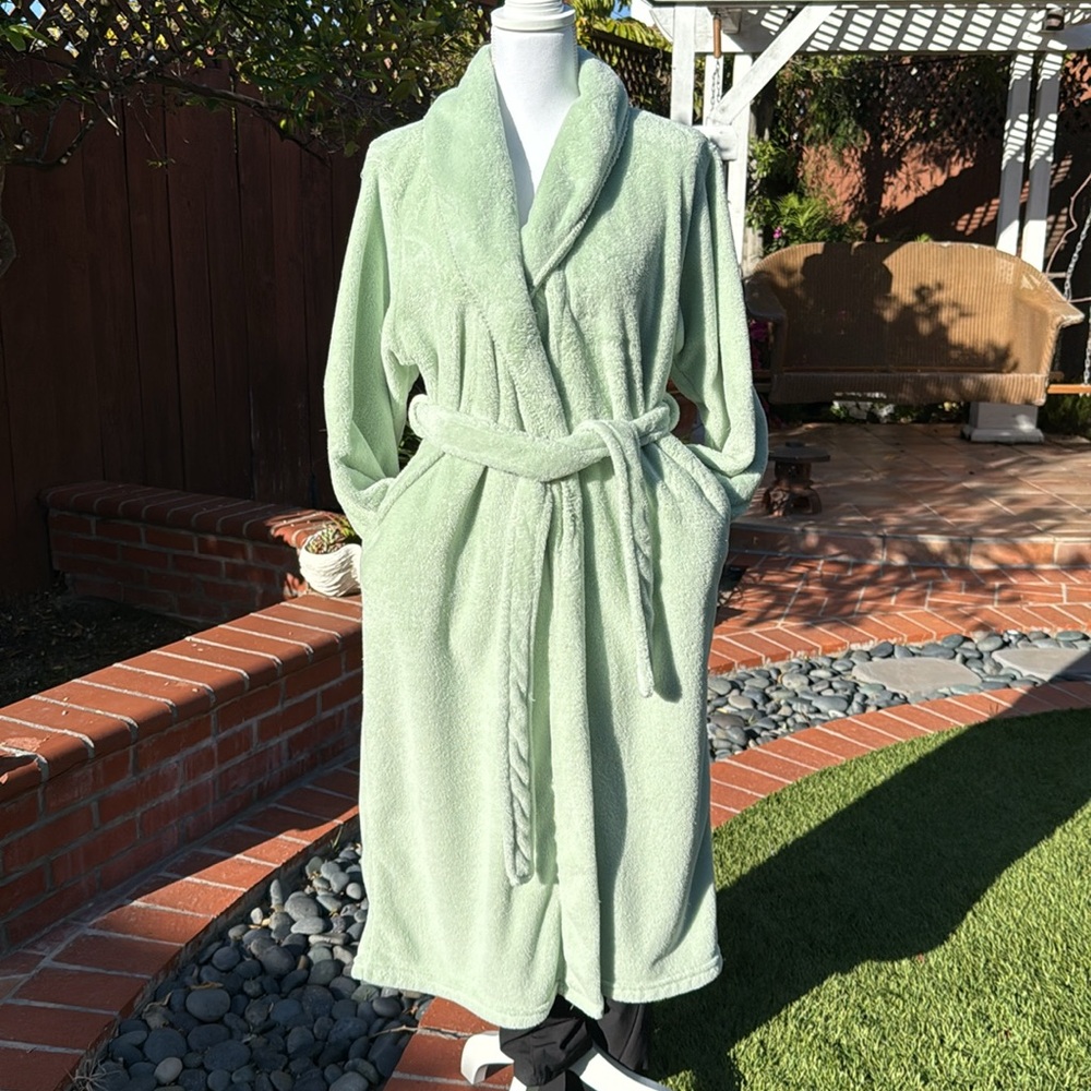 Women's Cozy Green Robe - Picture 3 of 9